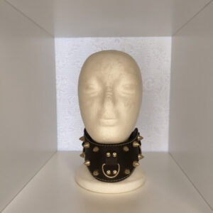 Collare Borchie – collare costrittivo nero in taglia unica