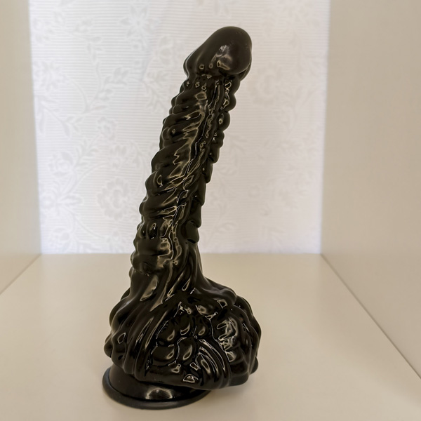 Fallo Con Testicoli Co Squame Nero – 17 cm di lunghezza e 3,1 cm di diametro